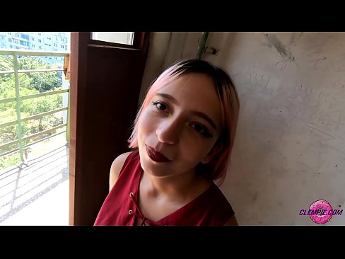 ❤️ Sensuell student suger en fremmed i utmarken - Cum On His Face ️ Porno hos oss ❌❤